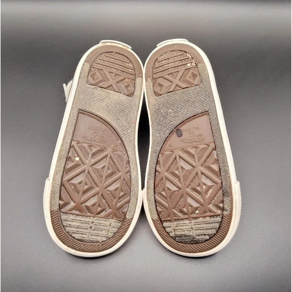 Converse Infant Size 7 (18-30 months suggested) Black Shoes Sneakers